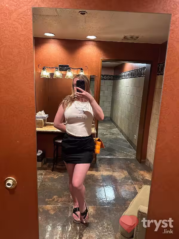 companion/Massage/S&M Stephanie Hepburn/ Kierra Wilde/Caroline/Candy in Los Angeles, CA