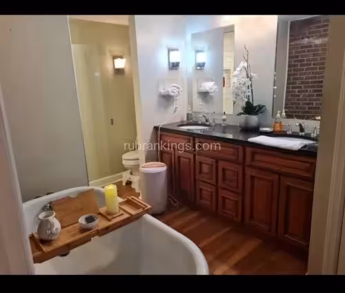 Escort/Massage Karma in Louisville, KY
