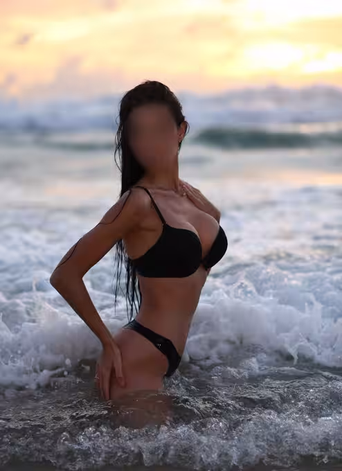 Escort/Massage Helena Sinclair in Milwaukee, WI
