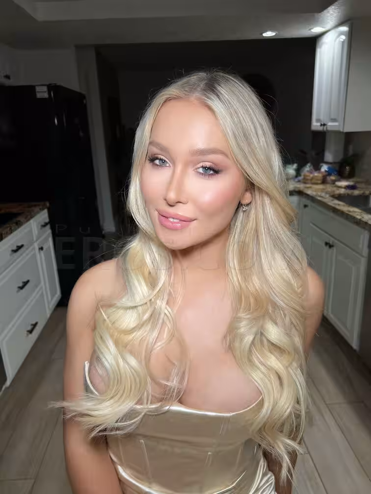 Escort TS Bella in Milwaukee, WI