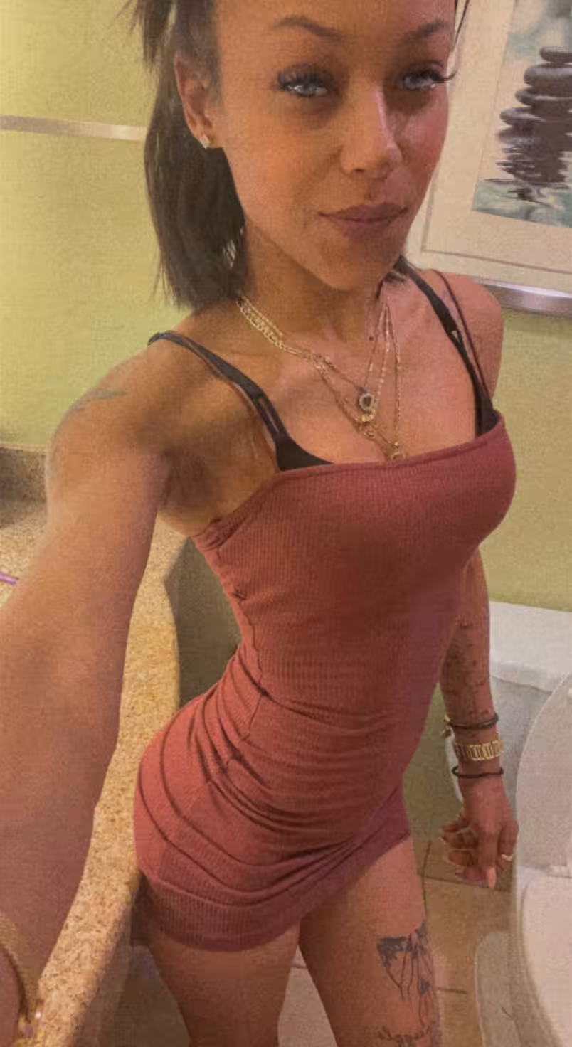 Escort Ashley in Minneapolis, MN