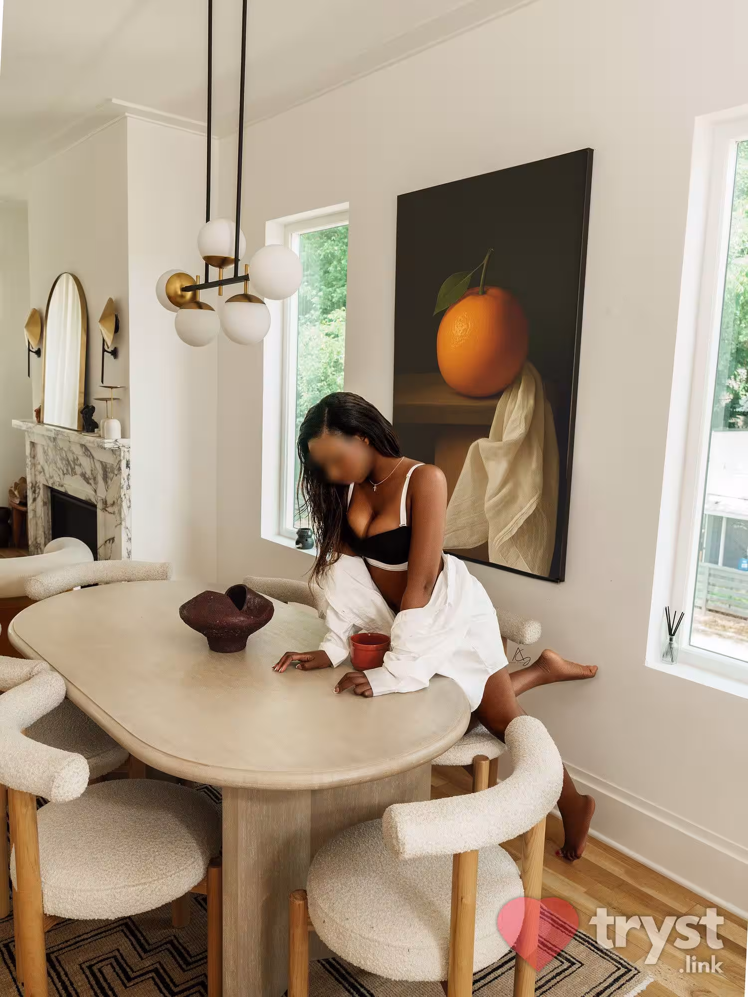 Escort Charlotte Lane in Minneapolis, MN