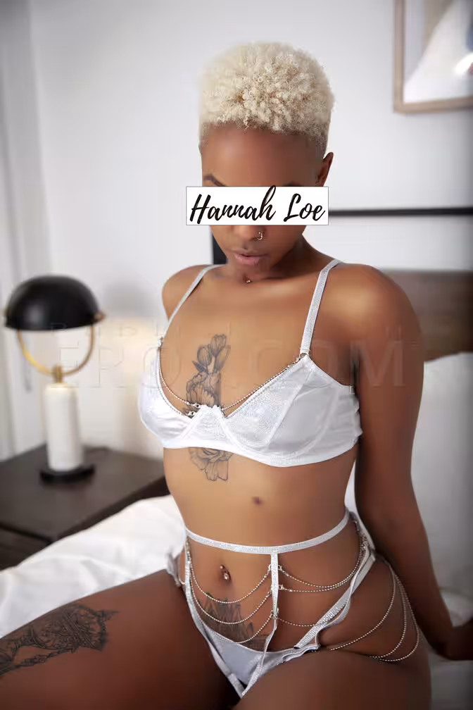 Escort Hannah Loe in Minneapolis, MN
