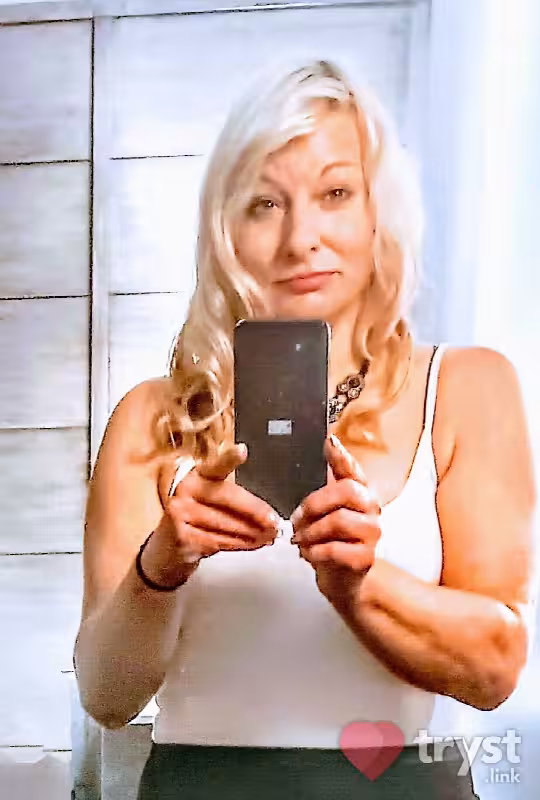 Escort/Massage Laura Lux in Minneapolis, MN