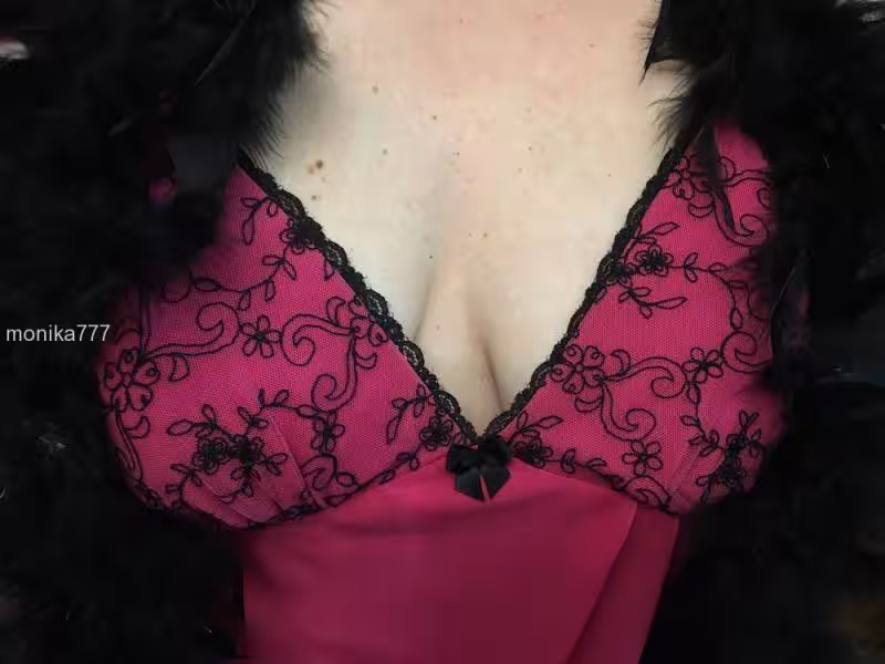 Escort/Massage Monika in Minneapolis, MN