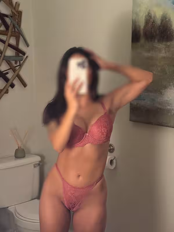 Escort/Massage Soraya in Minneapolis, MN