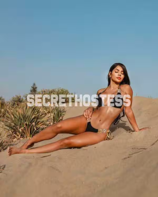 Escort Nani in Minneapolis, MN