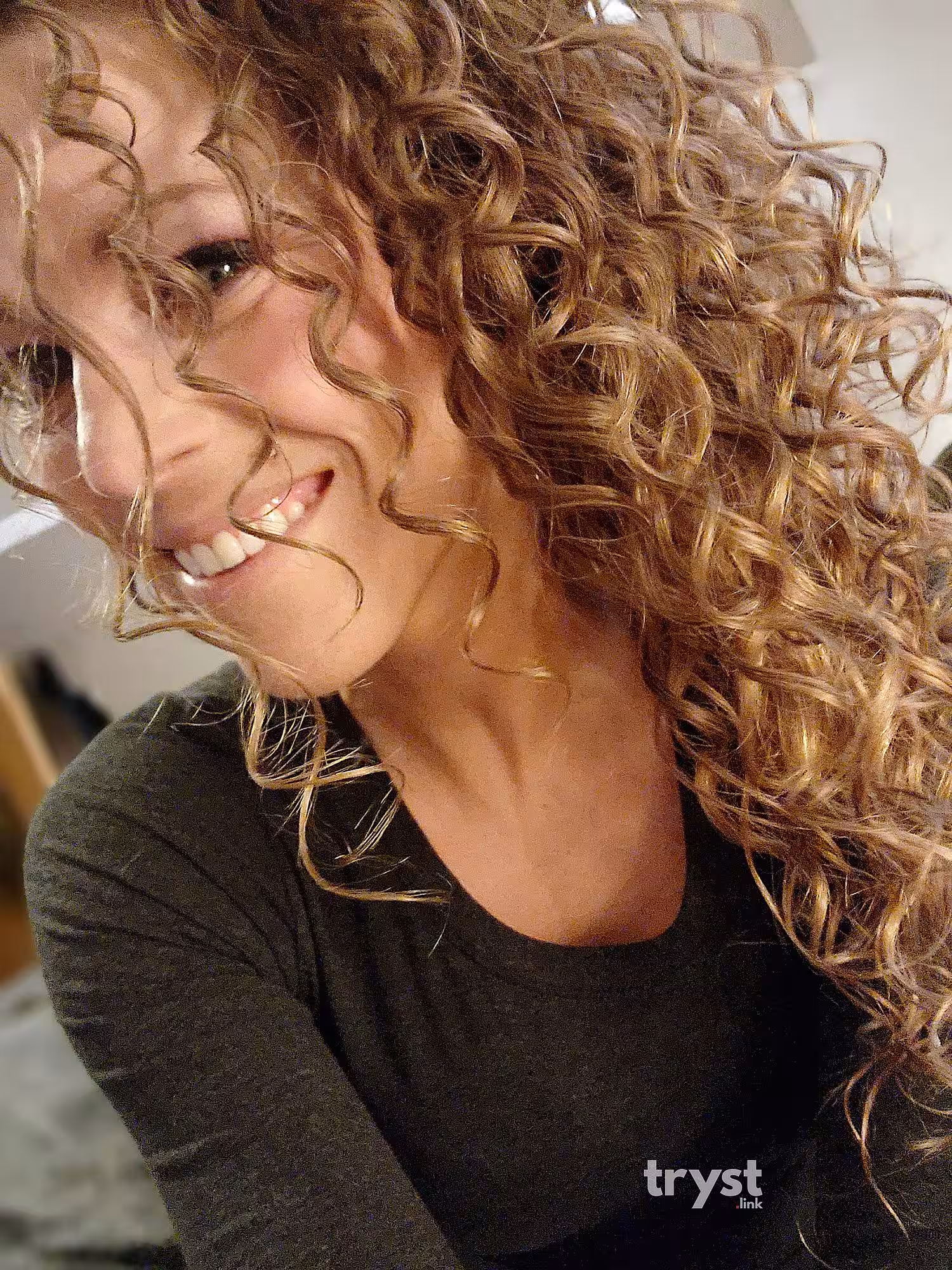 Escort/S&M Elle Tee in Minneapolis, MN