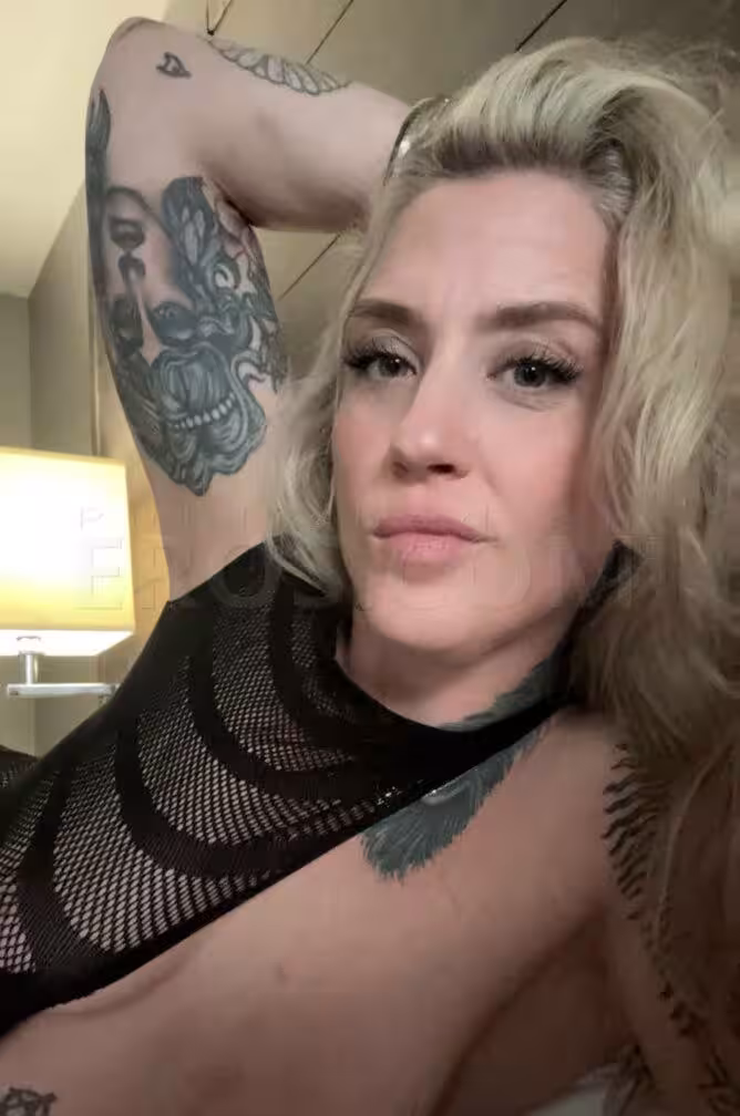 Escort/S&M Harper Turner Banks in Minneapolis, MN