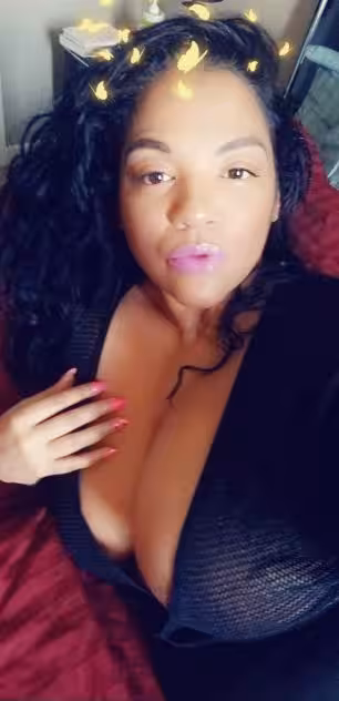 Massage Farrah in Minneapolis, MN