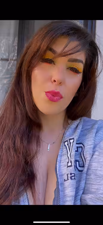 Escort Alexis / Curvy Carli Evelyn in Montclair, CA