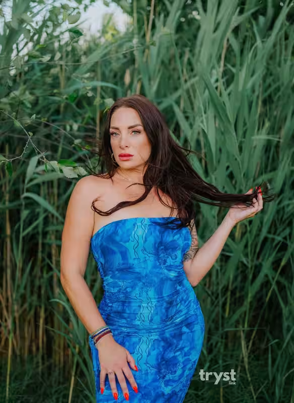 Escort Holly in Mount Laurel, NJ
