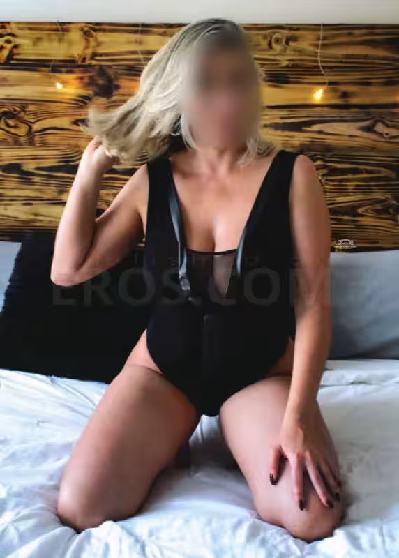 Escort Julianna in Naples, FL