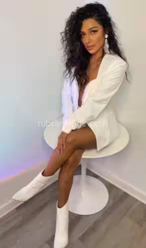 Massage Mona in Nashville, TN