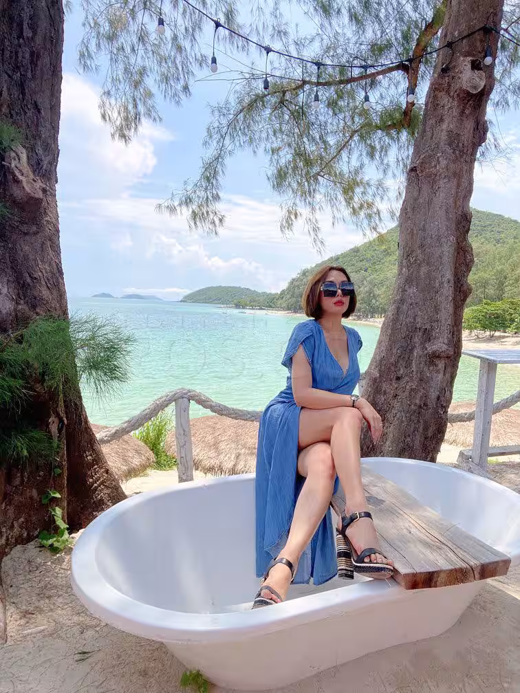 Escort TS Sara Kim in New York City - Manhattan, NY