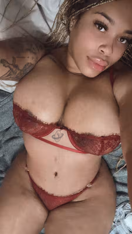 Escort Ariel in Norfolk, VA