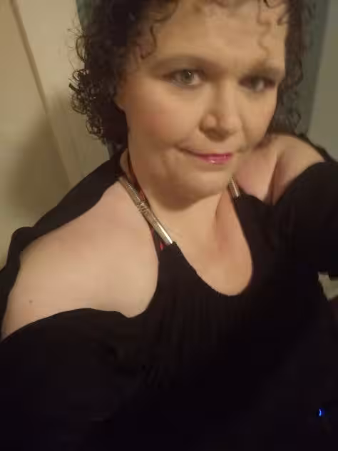 Escort/S&M Indigo Cupcake in Omaha, NE