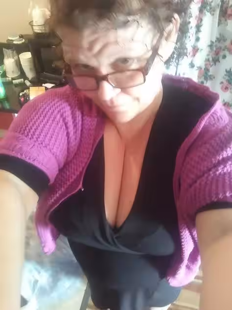 Escort/S&M Indigo Cupcake in Omaha, NE