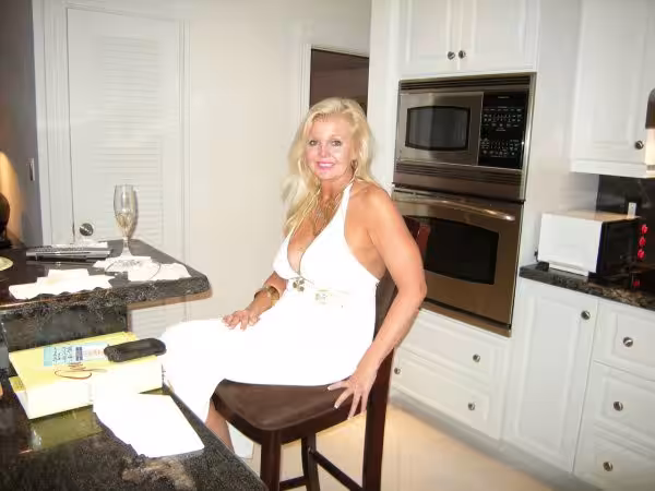 Escort/Massage Alana Anderson in Orlando, FL