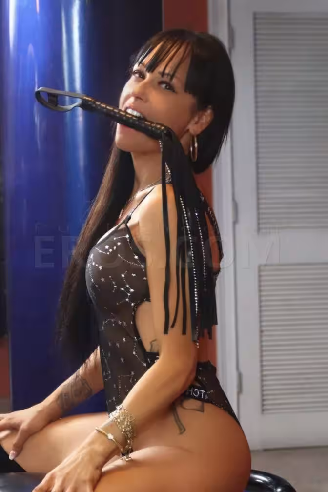 Escort/Massage Della in Orlando, FL