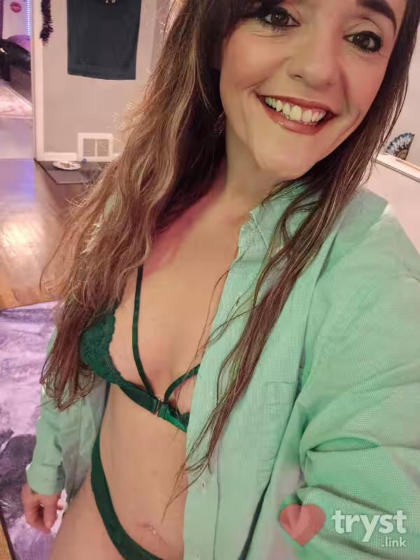 Escort Layla in Overland Park, KS