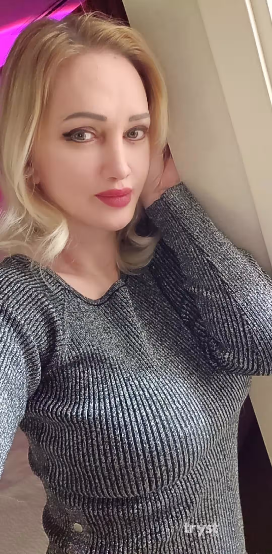 Escort Nicoleta Tusovka in Overland Park, KS