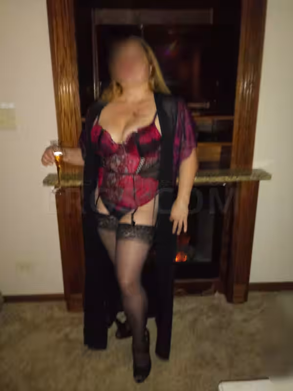Escort/Massage/S&M Cindy in Palatine, IL
