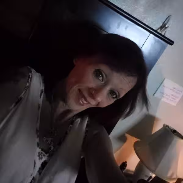 Escort Tink in Peoria, IL