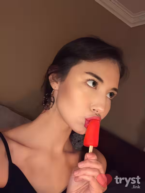 Escort Eskimo Emma in Phoenix, AZ