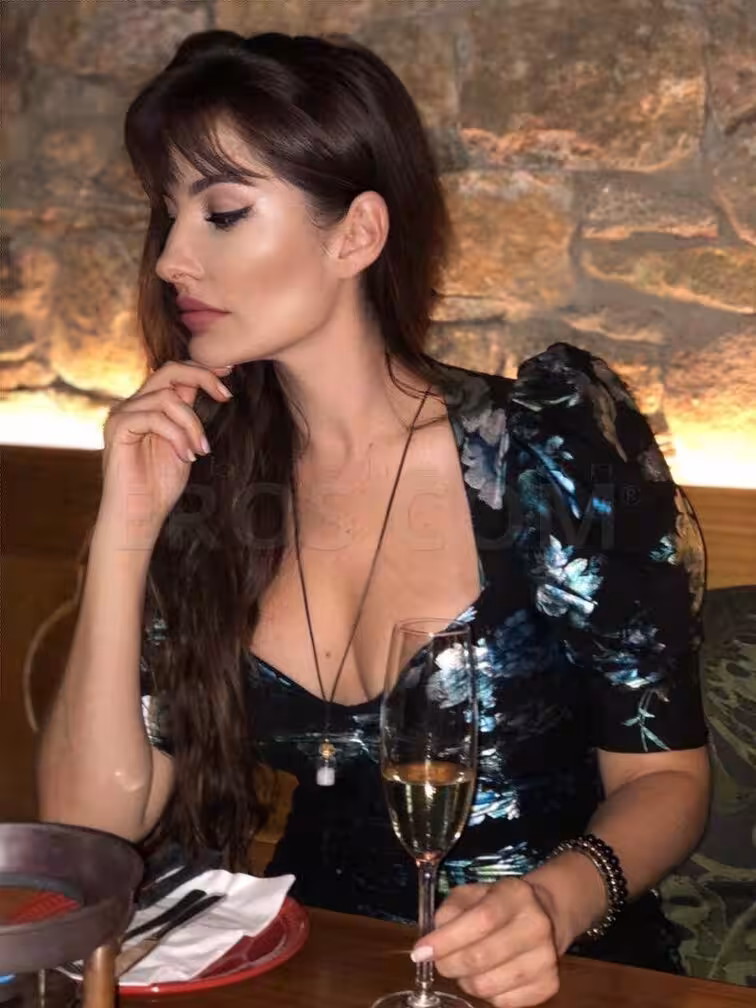 Escort Andrea in Pittsburgh, PA