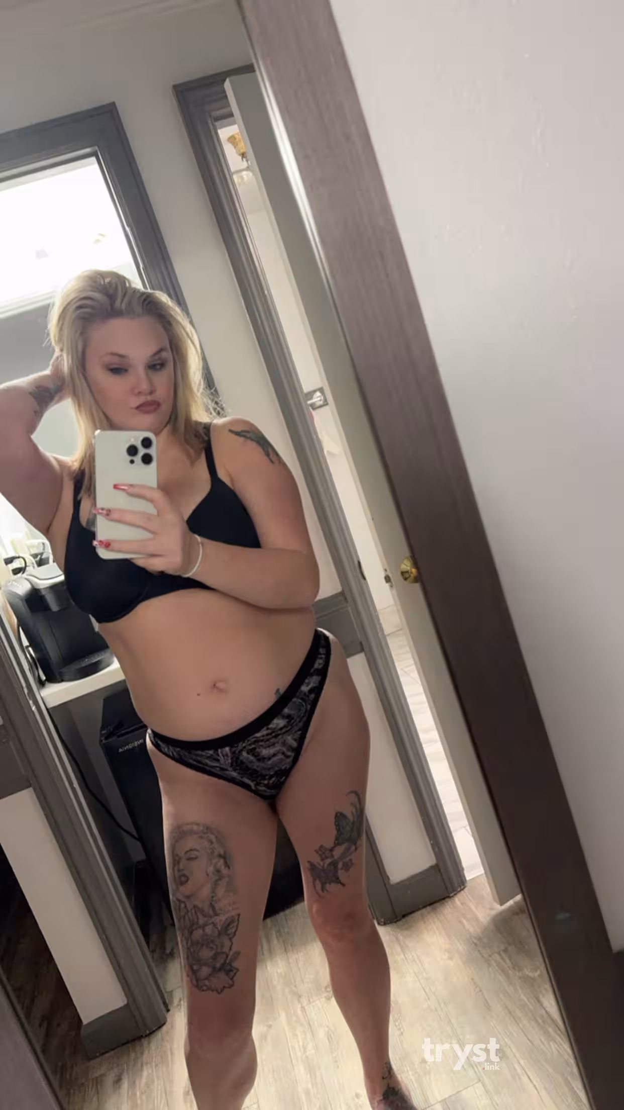 Escort LisaJ69 in Pittsburgh, PA