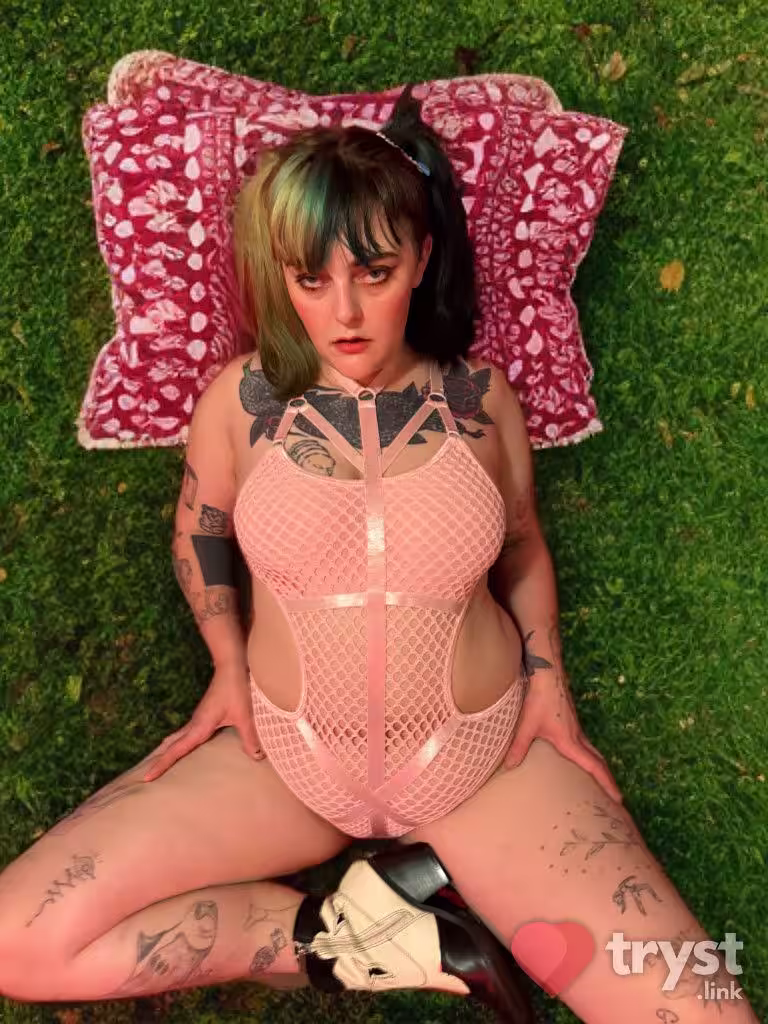 Escort Josie Rose in Portland, OR