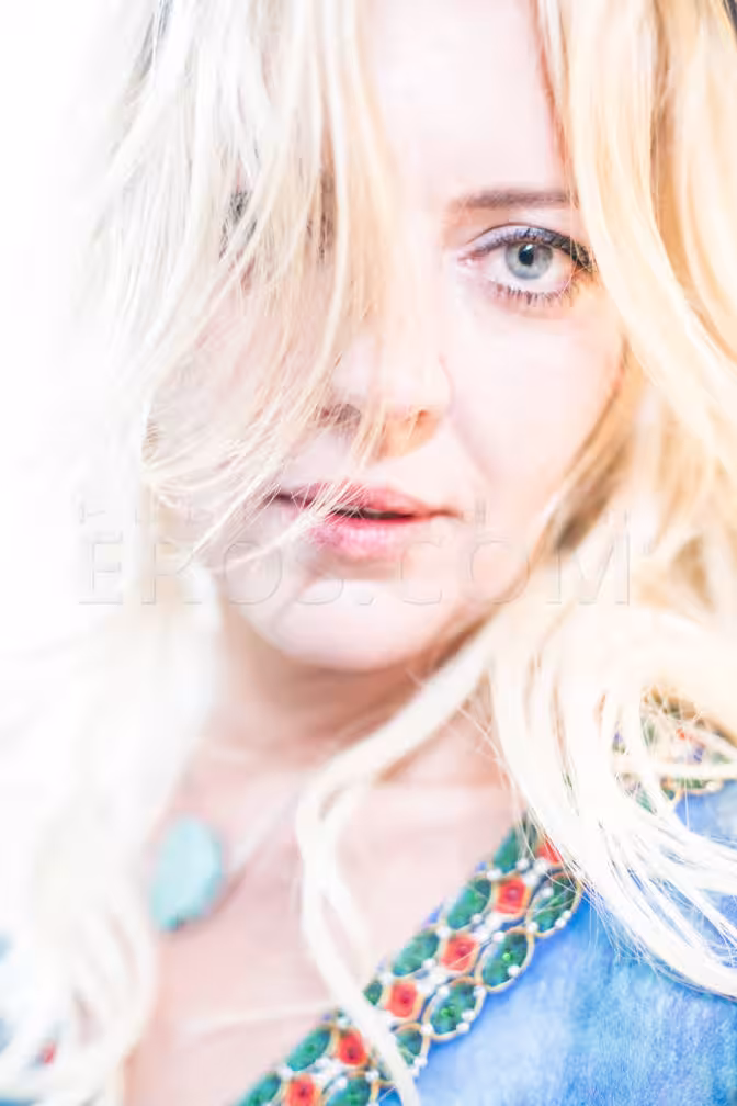 Escort Muse Scarlett in Portland, OR