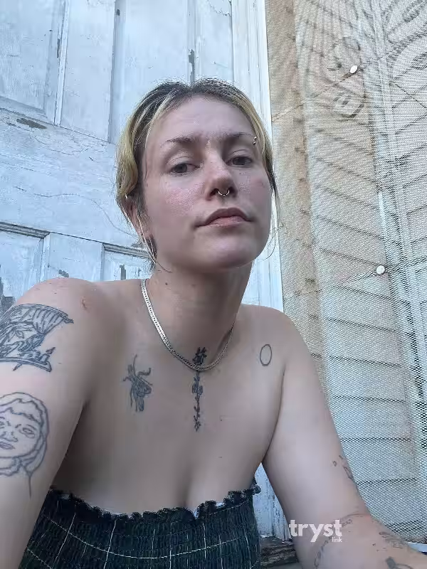 Escort Nell in Providence, RI