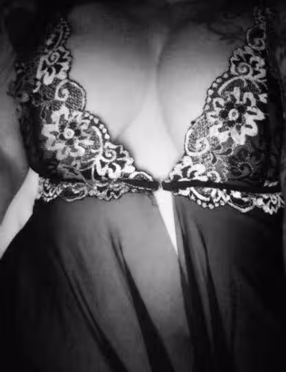 Escort Victoria in Saint Charles, IL