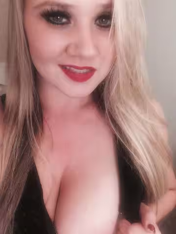 Escort/Massage/S&M Bonnie Barrow / Snowbunny Sarah in San Diego, CA