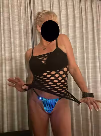 Escort Sady in San Diego, CA