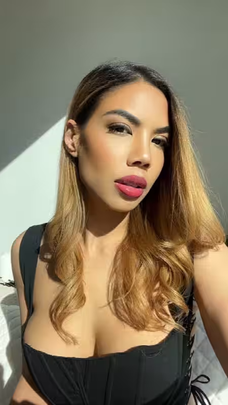 Escort Luna Carmel in San Francisco, CA