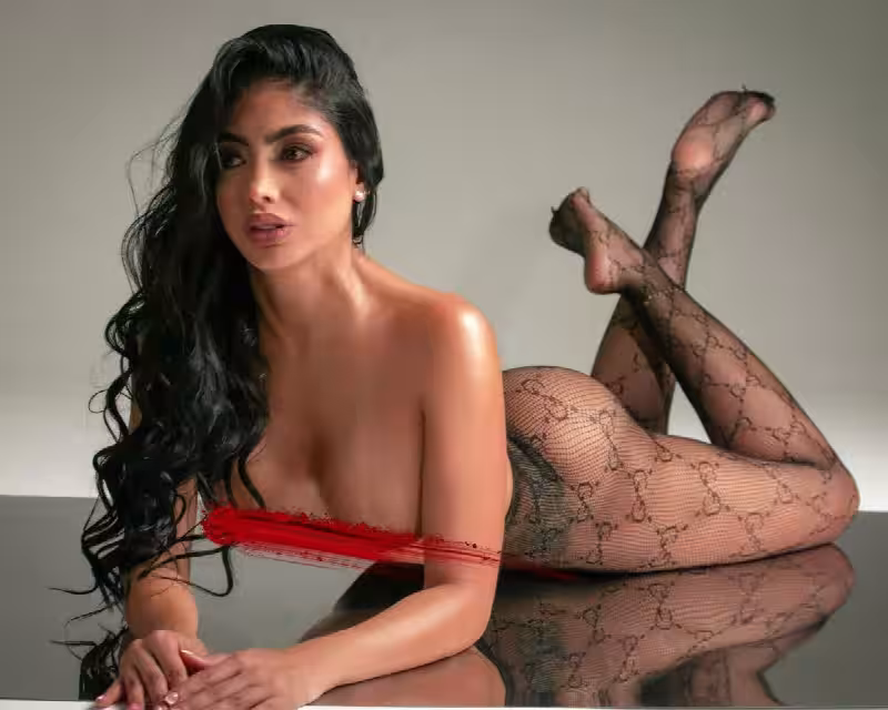 Escort Clara in Schaumburg, IL