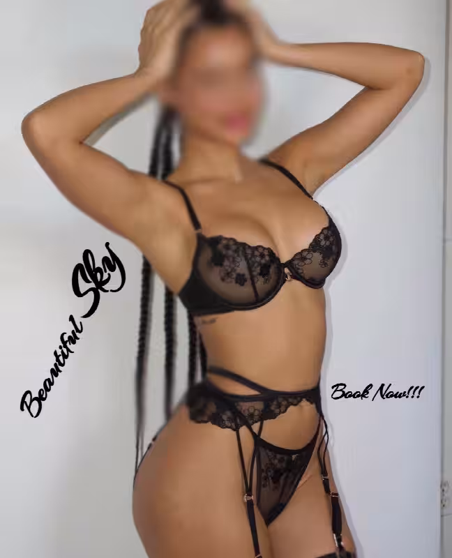 Escort/Massage Sky in Schaumburg, IL