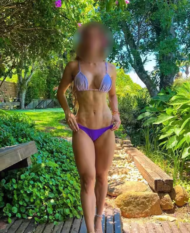 Escort Melanie in Secaucus, NJ