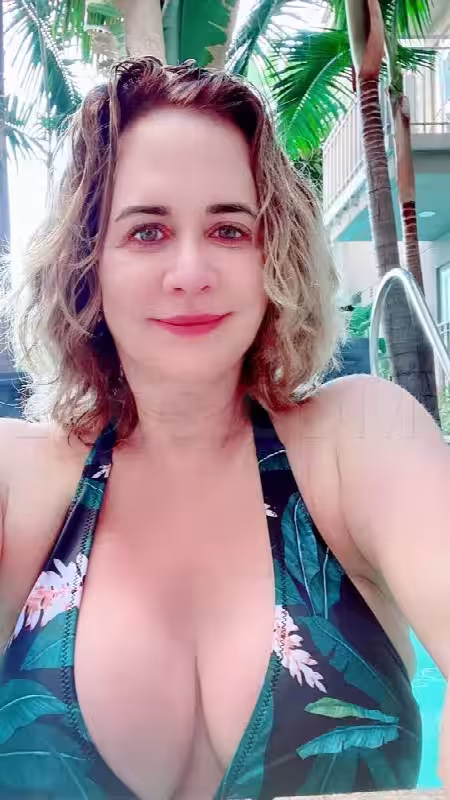 Escort/Massage Jenny in the Valley in Sherman Oaks, CA