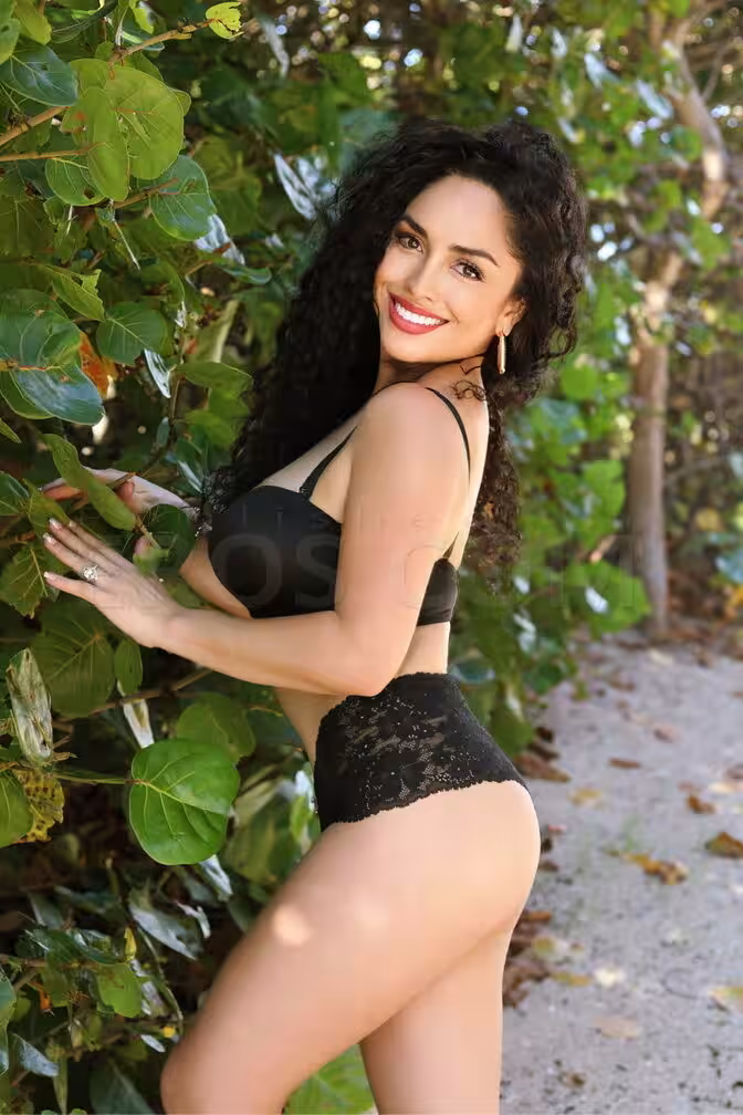 Escort Julia in St. Louis, MO