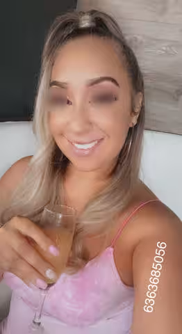 Escort Marina McKnight in St. Louis, MO