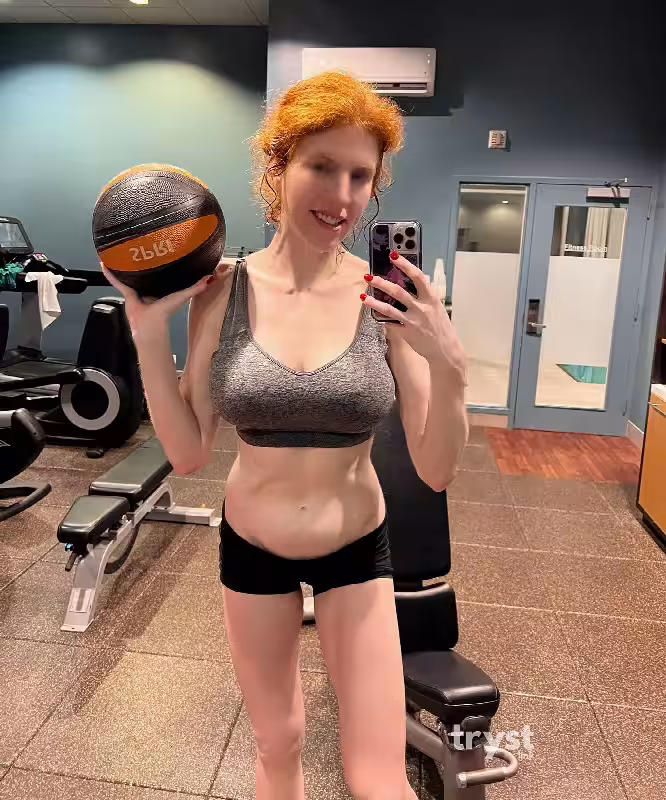 Escort/S&M Violetta Michelle in St. Louis, MO