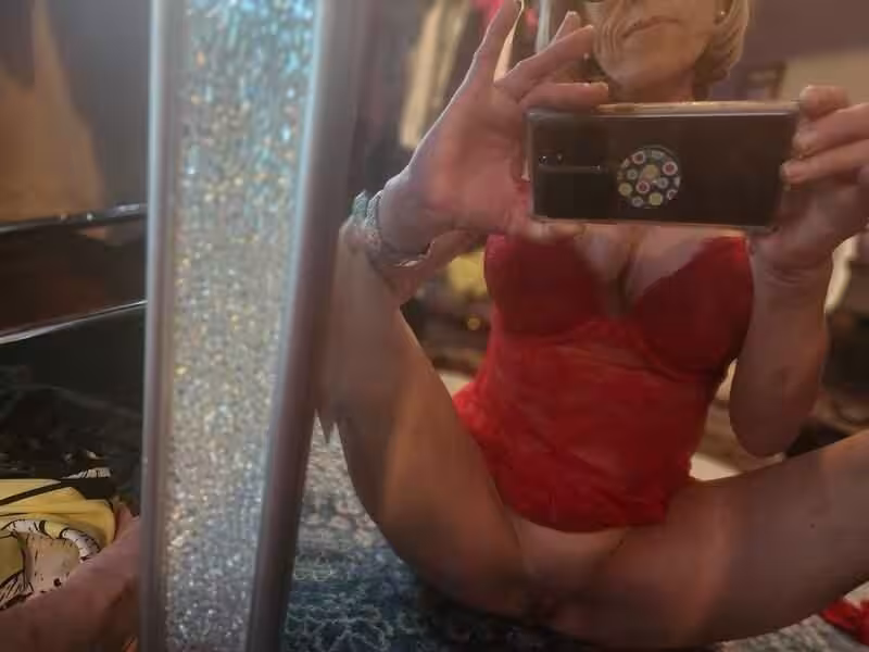 Escort Claire in St. Petersburg, FL