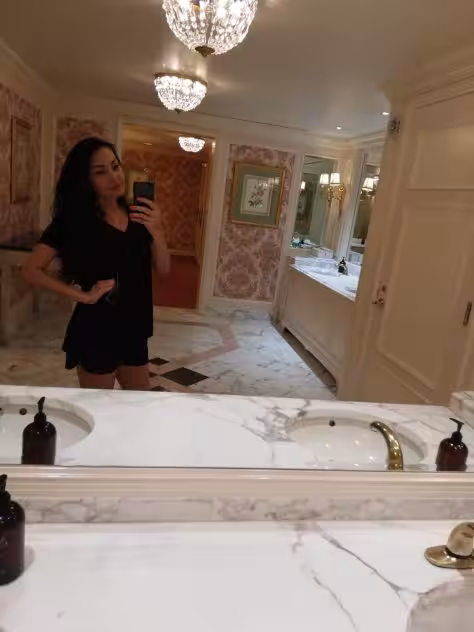 Massage Ellie in Tampa, FL