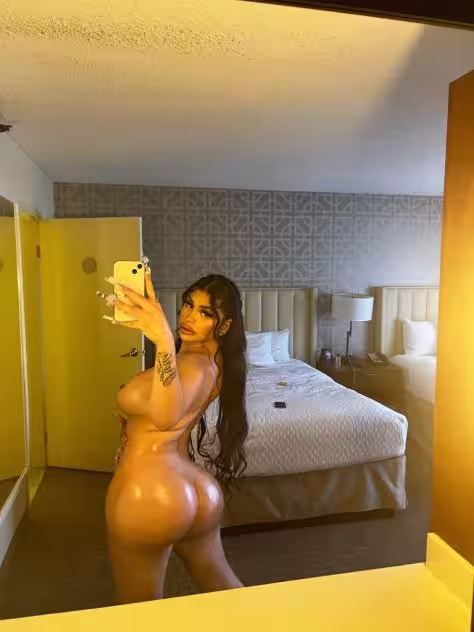 Escort/Massage TS Paris in Van Nuys, CA