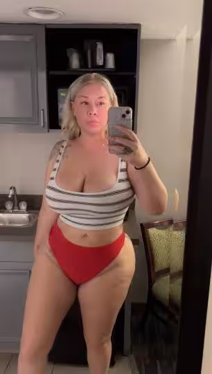 Escort Ashly in Vista, CA