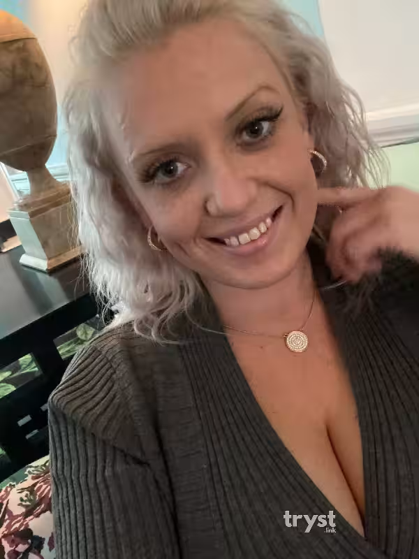 Escort/S&M Raquel De Milo / Cassie Blossom in Washington, D.C., DC